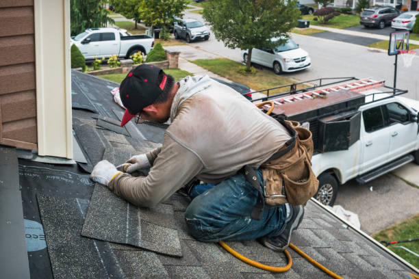 Professional Roofing technician working in Basye, VA